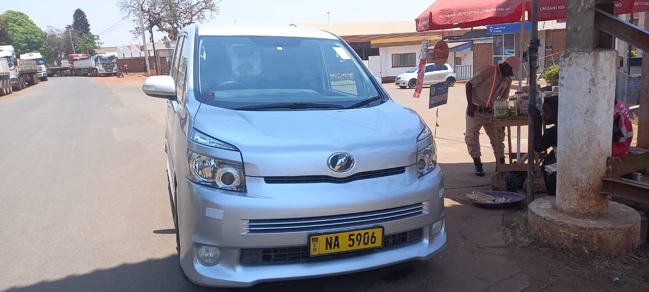 2010 Toyota Voxy